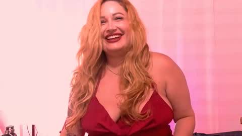 victoria_luxe online show from February 5, 10:40 am