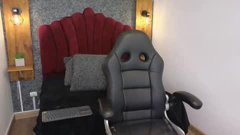 Vicky  online show from October 10, 10:14 pm