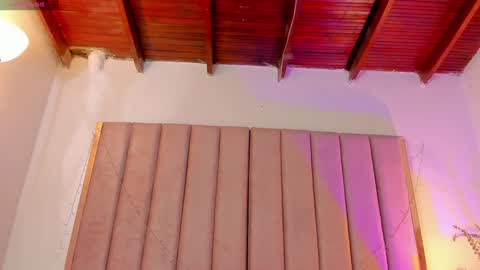 VICTORIA online show from December 29, 8:04 pm