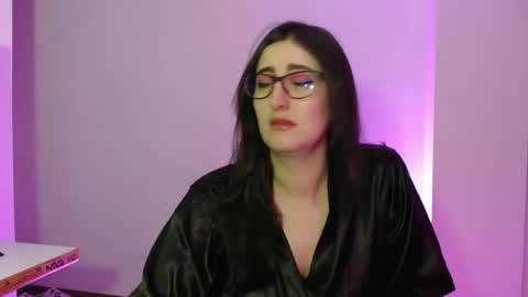 Victoria online show from January 9, 7:40 pm