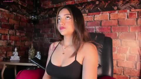 victoriaa2_doll online show from April 14, 12:05 pm