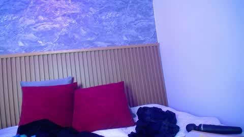 victoriamil1 online show from September 12, 8:38 pm