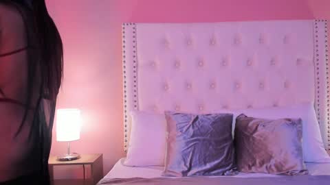 Victoria online show from December 16, 9:52 pm