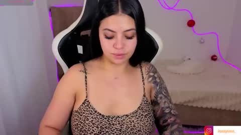 V  I C  T O R I A  online show from November 28, 5:05 pm