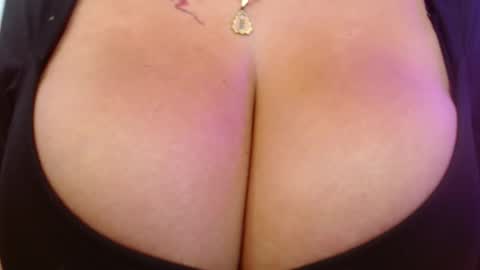 viioleta online show from February 7, 1:15 pm