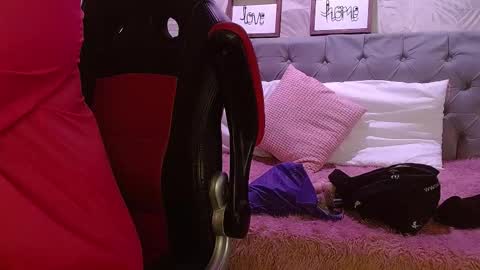 viioleta online show from March 3, 12:20 pm