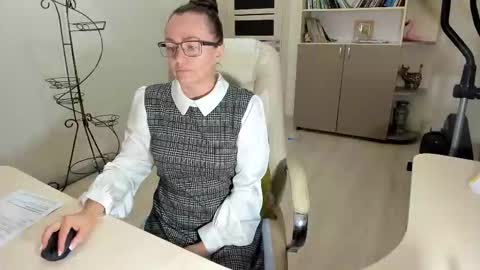 Ukrainian-woman online show from November 17, 3:24 pm