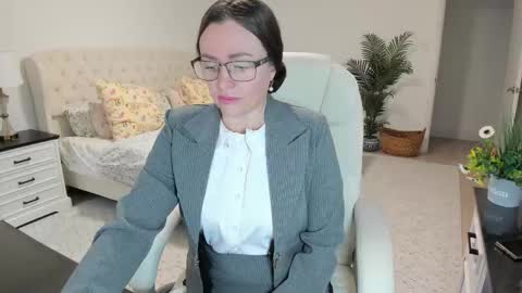 Ukrainian-woman online show from March 19, 12:42 pm