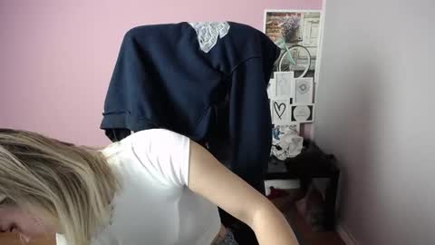 viktoria_lovely online show from September 17, 7:17 am