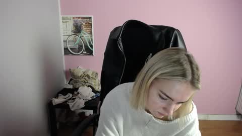 viktoria_lovely online show from April 22, 6:32 am