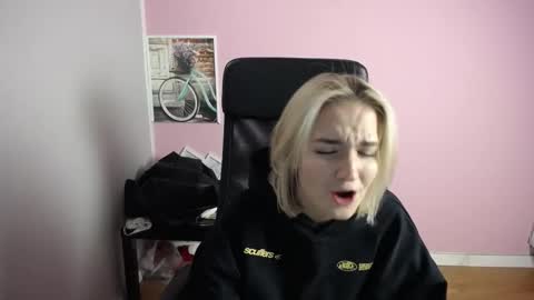 viktoria_lovely online show from March 10, 3:27 pm