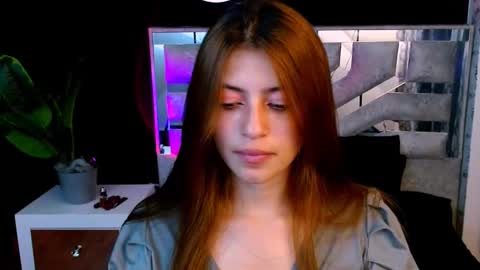 viky_evanss online show from November 12, 7:45 pm