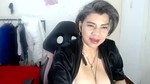 VIKY ADAMS online show from February 24, 2:14 pm
