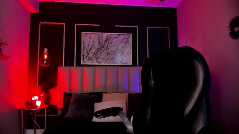 Victoria online show from October 18, 1:30 am