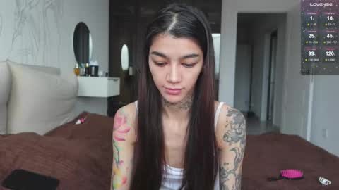 vinkitinkii online show from October 20, 7:44 am