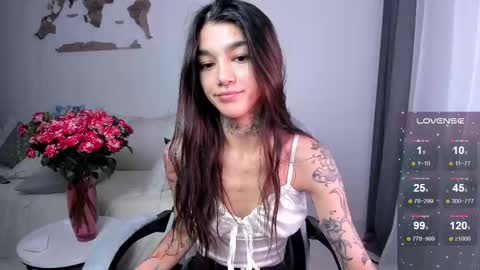 vinkitinkii online show from September 27, 7:59 am