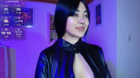 violet online show from March 25, 6:16 am