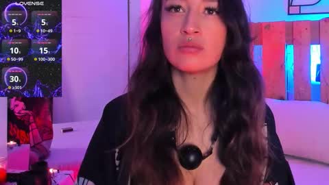 Violet Jones online show from December 20, 4:33 pm