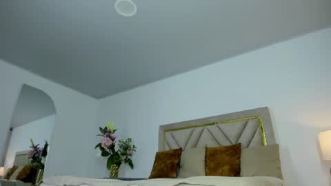Mary online show from June 18, 6:57 pm