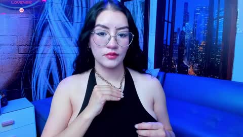     online show from February 4, 9:10 pm