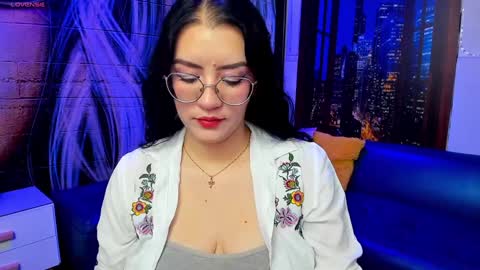     online show from February 8, 9:15 pm