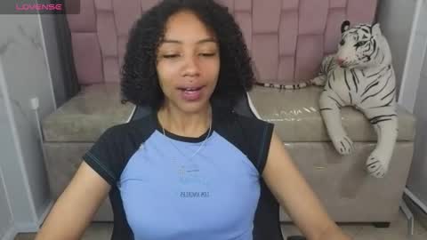 violeth_b online show from January 16, 12:56 pm