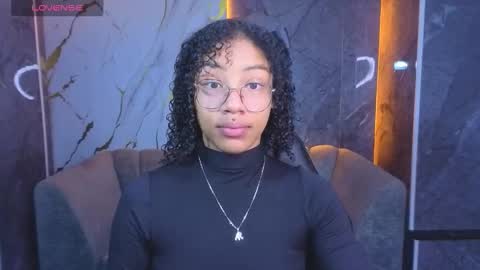 violeth_b online show from March 16, 12:42 pm