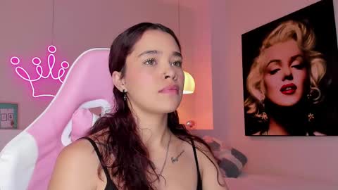 Violeth Hill online show from February 19, 9:03 pm