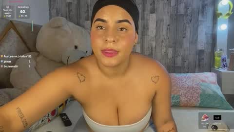 violetroussee online show from October 23, 10:05 pm