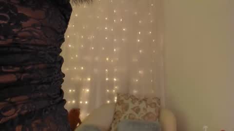 violett23_ online show from December 18, 4:06 am