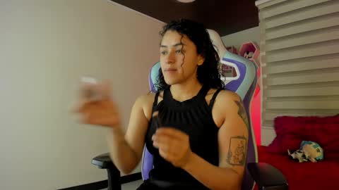 VIOLET  online show from December 2, 7:36 pm