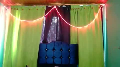 violetta_dreams online show from December 20, 4:33 pm