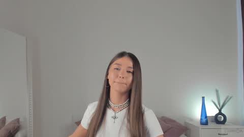 violetta_finch online show from February 8, 8:20 am