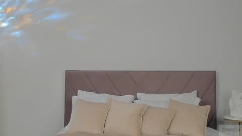 violetta_finch online show from March 7, 10:35 am