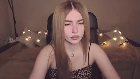 ViolettaOtis online show from January 13, 1:48 pm