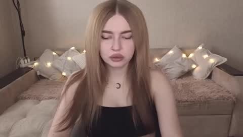 ViolettaOtis online show from October 24, 10:11 am