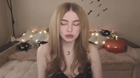 ViolettaOtis online show from October 27, 9:49 am