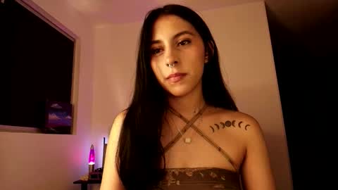 Violetta....Follow me in Twitter... online show from October 3, 3:44 am