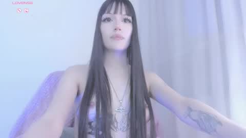 Violett online show from October 15, 4:59 am