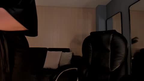 Violett Castel online show from September 28, 7:52 pm