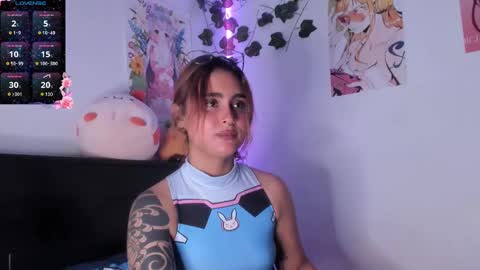 Violette  online show from January 16, 8:46 pm