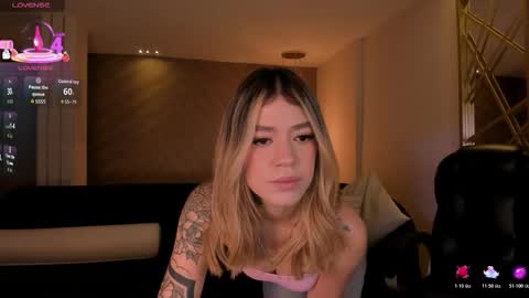 Violett  online show from January 10, 12:21 pm