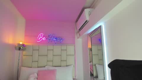 VioletthaRous online show from February 18, 4:04 am