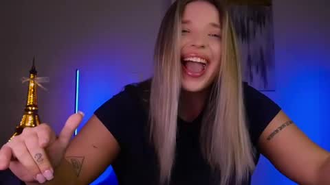 Violla online show from February 23, 7:49 am