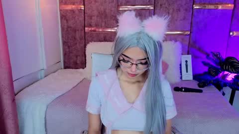 viollettebylyly online show from October 1, 2:11 pm