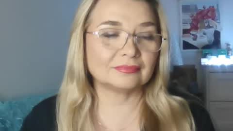 Vionerra online show from December 1, 8:55 pm