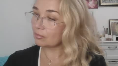 Vionerra online show from November 22, 10:45 pm