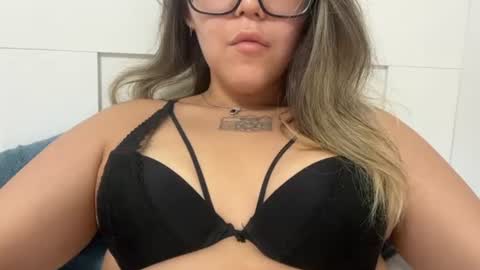 viva_lovee online show from June 17, 10:55 pm