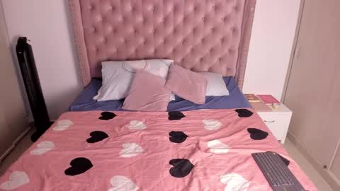 vivi cooper online show from March 1, 3:43 am