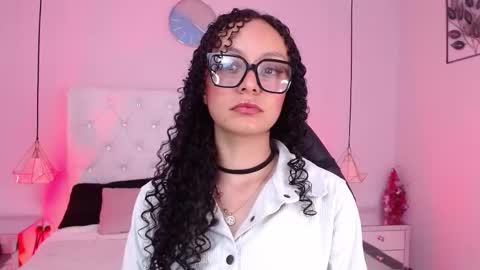 Vivi online show from October 18, 5:10 am